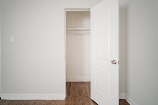 Closet Space 7353-3S