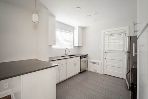 Updated Kitchen 7357-2S