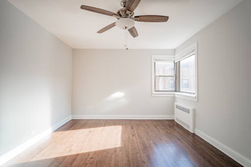 Bedroom 7357-2S