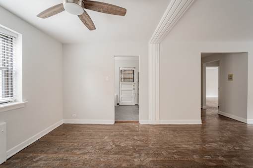 Dining Room 7359-1N