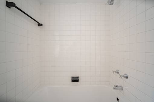 Bathroom 7361-1S