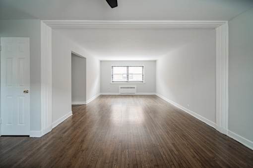 Dining Room 7361-1S