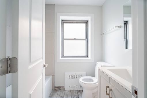 Updated Bathroom 7365-1