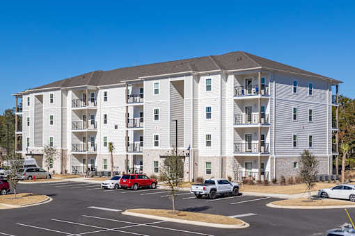 Building Exterior at Arbours at Crestveiw, Crestview Florida