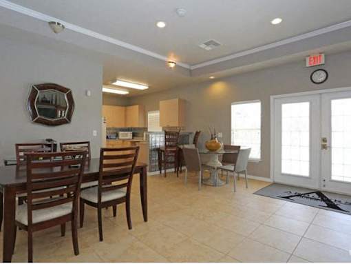 Dining And Kitchen View at Arbours at Silver Lake, Leesburg