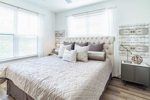 Crossing Bedroom at Alys Crossing Apartments,Texas 77433
