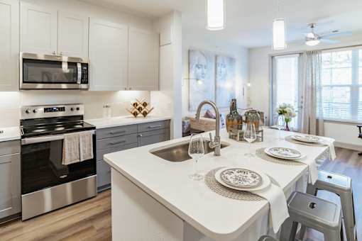 Fully Equipped Kitchen at Alys Crossing Apartments,Texas 77433