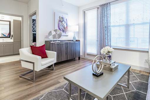 Living room at Alys Crossing Apartments, TX, 77433