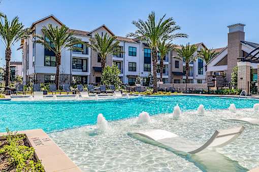 Pool at Alys Crossing Apartments, Cypress