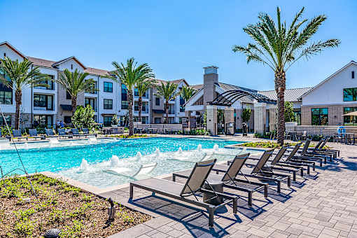Pool with sundeck at Alys Crossing Apartments, TX, 77433