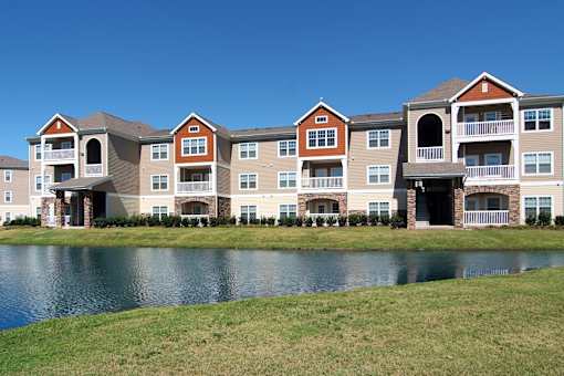 Exterior pond at Ansley Walk, Lafayette, LA