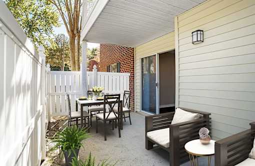 Patio at Arbors at Natchez Trace Apartments, Ridgeland