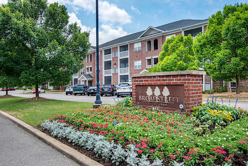 Exterior View at Broadstreet at EastChase Apartments, Montgomery