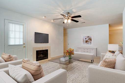 Living Room at Crosswinds Apartments, Mississippi