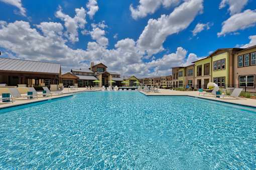 Estraya Pool at Estraya Westover Hills, Texas