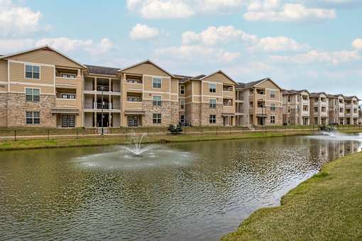Exterior at La Veranda at Polly Lane Apartments, Louisiana