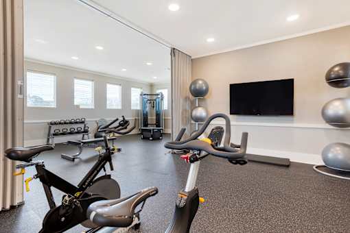 Beautiful Fitness Center at La Veranda at Polly Lane Apartments,Louisiana 70508