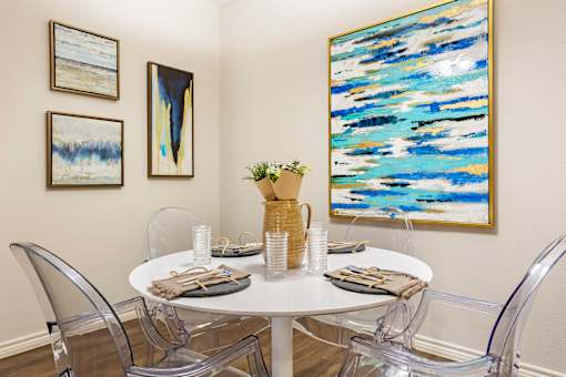Coffee Table at La Veranda at Polly Lane Apartments, LA 70508