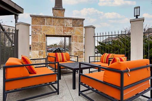 Deck at La Veranda at Polly Lane Apartments, LA 70508