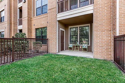 Private Patio And Balcony at Mansfield on the Green, Milwaukie, Texas