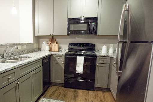 Kitchen Appliances at Midtown Row, Alabama, 36106