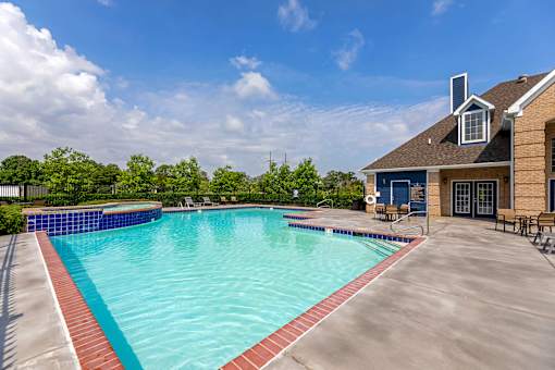 Pool at North Creek, Southaven, MS