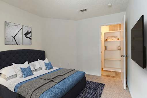 Large Bedroom at Reflection Pointe, Flowood, 39232