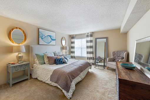 Gorgeous Bedroom at Riverchase Landing, Hoover, AL