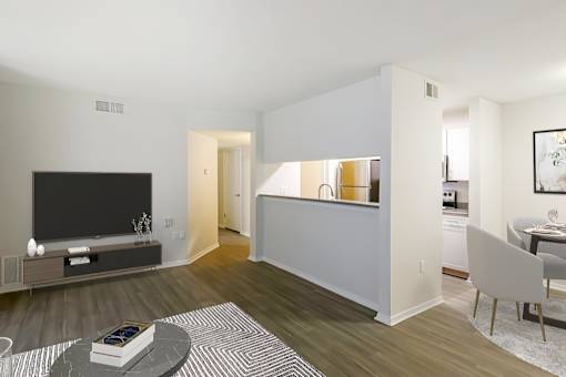 Living Room at Southaven Pointe Apartments, Southaven, Mississippi