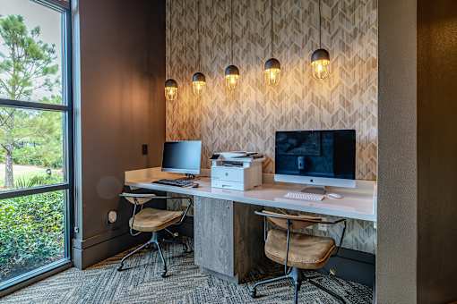 Wifi Lounge And Open Work Spaces at Stone Loch Apartments, Tomball, TX