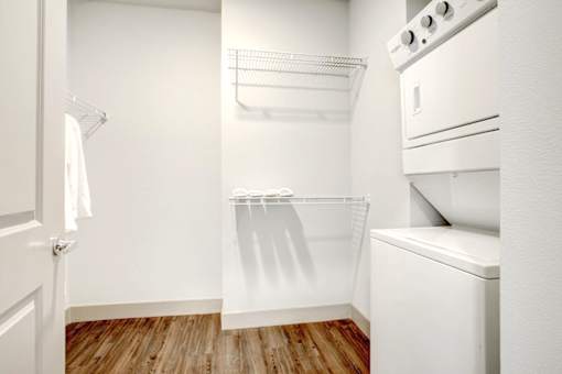 Community Laundry Facility at The Cosmopolitan, Tulsa, Oklahoma