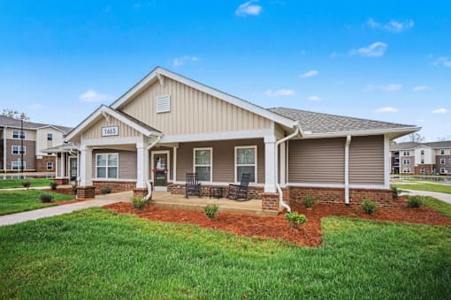 A house numbered 1465 is shown with a front yard and a bench.