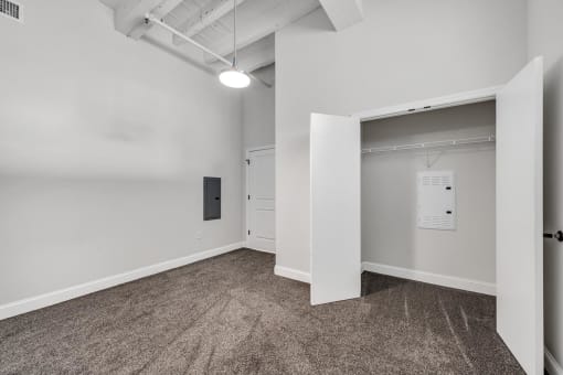 this is a photo of the office space at the biltmore apartments in dallas,