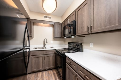 the preserve at ballantyne commons apartment kitchen