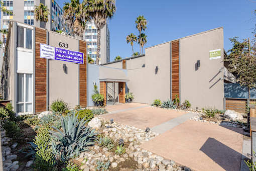 633 East 1st Street outside