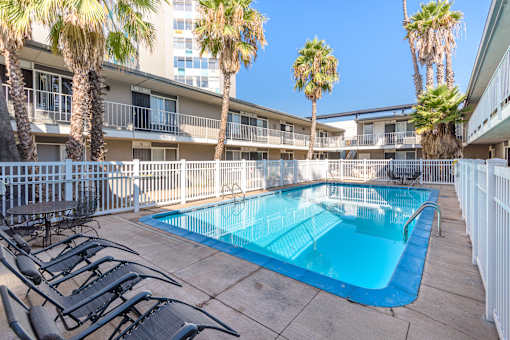 633 East 1st Street pool