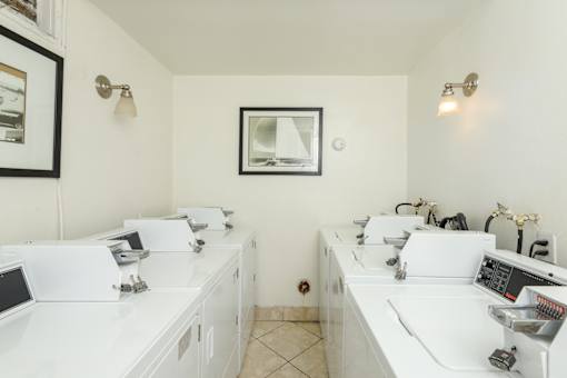 633 East 1st Street laundry