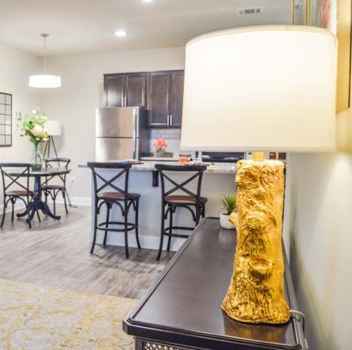 Light Lamp at Silver Oaks Apartments, Gonzales, LA