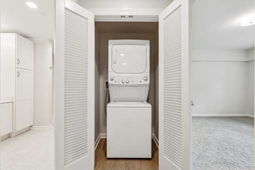 Washer Dryer In Unit at Roosevelt Commons Apartments, Philadelphia, 19152