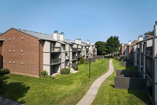 Meadowvale Gardens exterior