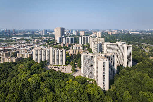 43 Thorncliffe Park Drive