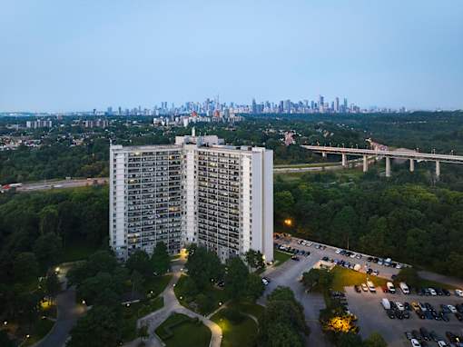43 Thorncliffe Park Drive