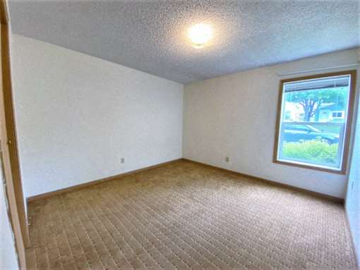 Apartment | 2 BR | 1 Bath | Bedroom | Three Sixty Real Estate