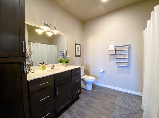 Bathrooms | 5th Ward | Three Sixty Real Estate