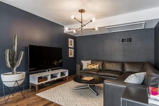 Resident Lounge 2121 Canyon