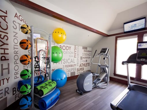 Fitness Center with Free Weights - Bridge Creek Apartments - Wilsonville, Oregon