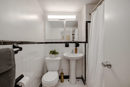 Quebec House studio model refreshed bathroom
