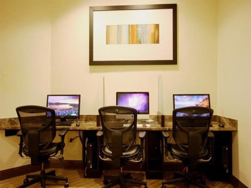 Media Center with PC & Mac Stations, and Printer/Scanner/Fax at Quebec House, Washington, DC, 20008