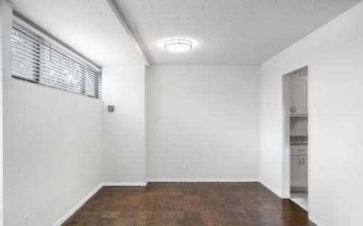 Unfurnished Bedroom at Calvert House Apartments, Washington, Washington