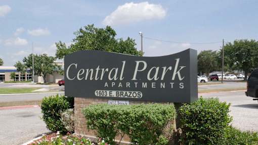 Central Park Apartments entrance sign